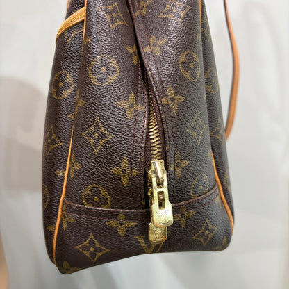 #1116 LOUIS VUITTON Monogram Deauville