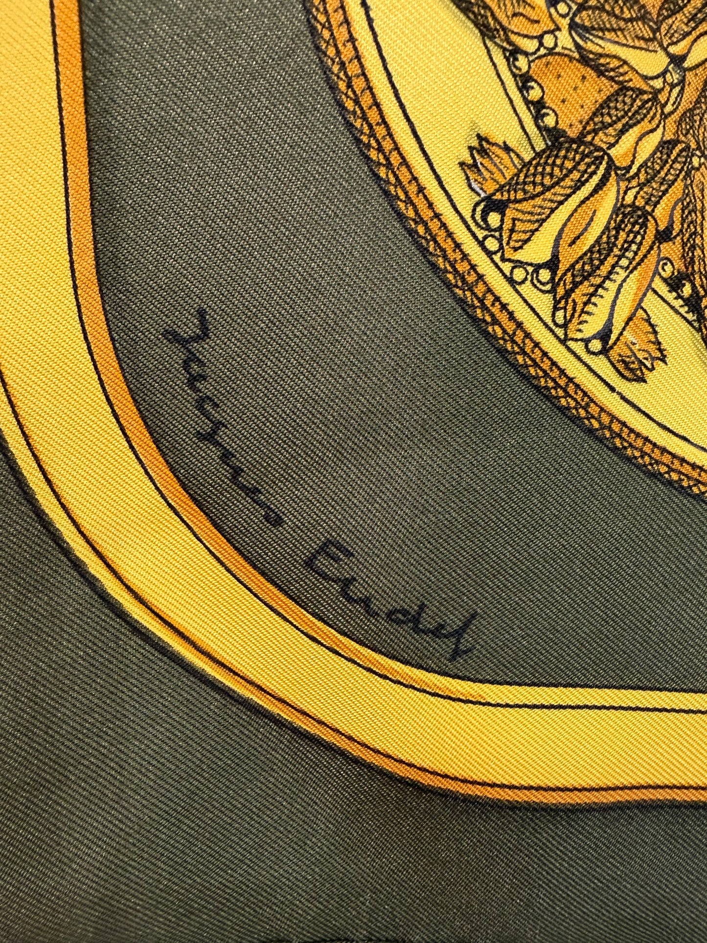 #8232 HERMES 90cm Silk Grand Apparat Scarf