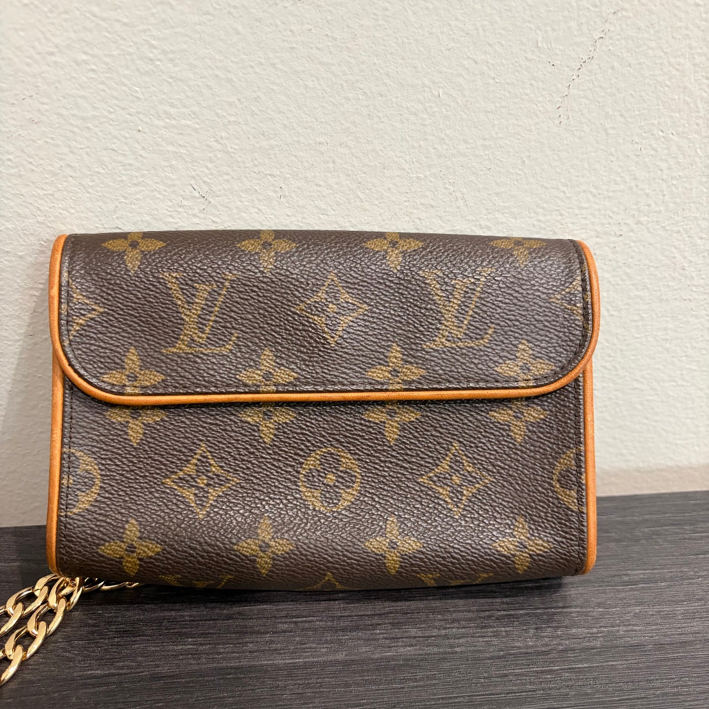 #3212 LOUIS VUITTON Monogram Pochette