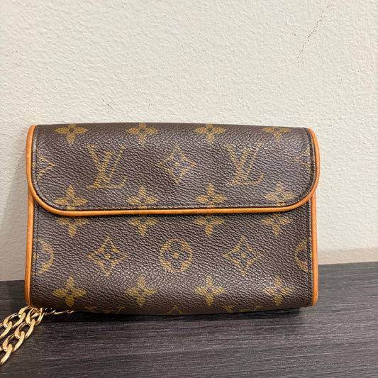 #3212 LOUIS VUITTON Monogram Pochette