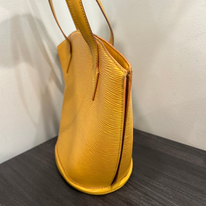 #262 LOUIS VUITTON Epi Saint Jacques GM