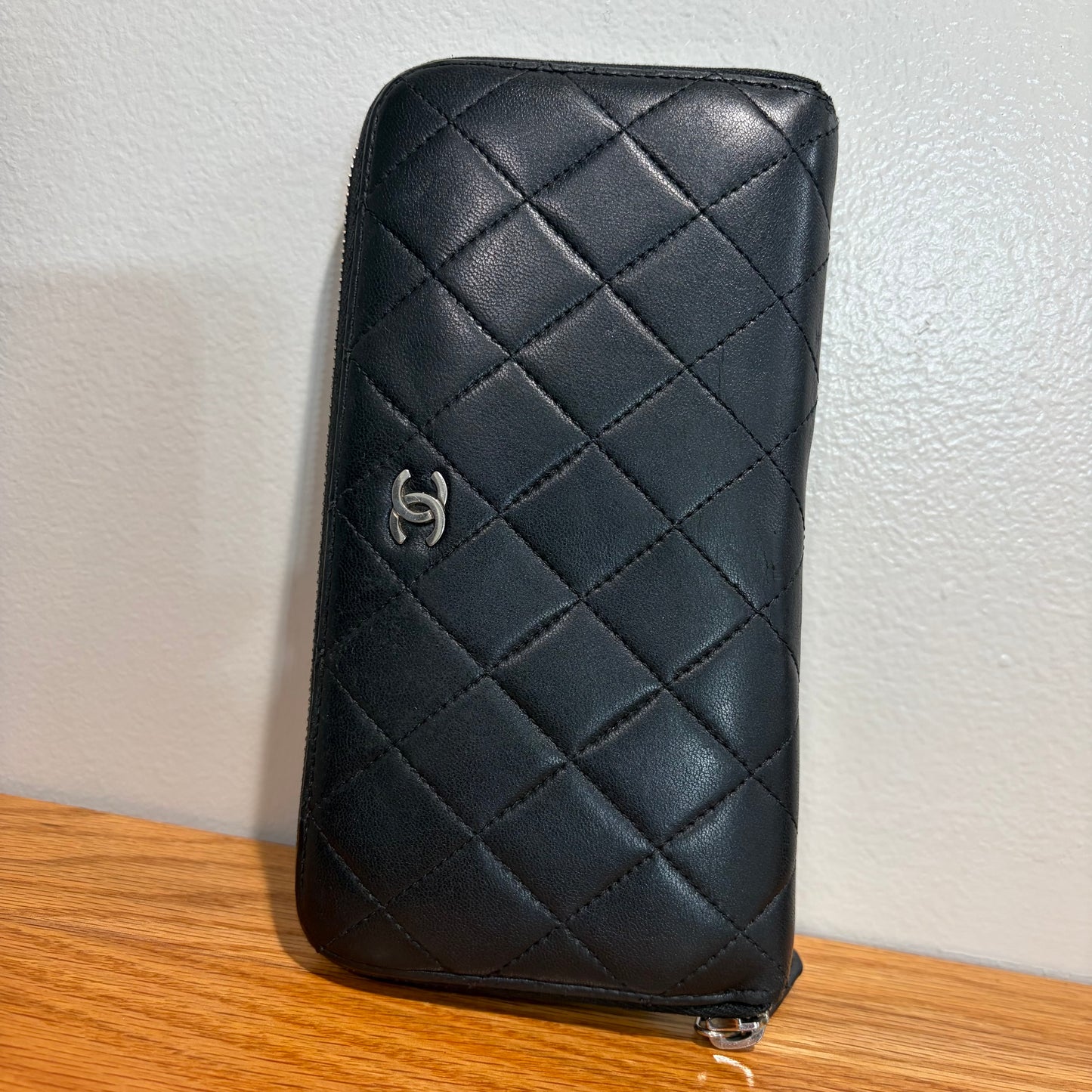 #3218 CHANEL Black Quilted Zip Wallet