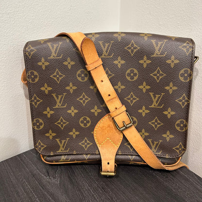 #511 LOUIS VUITTON Cartouchiere GM