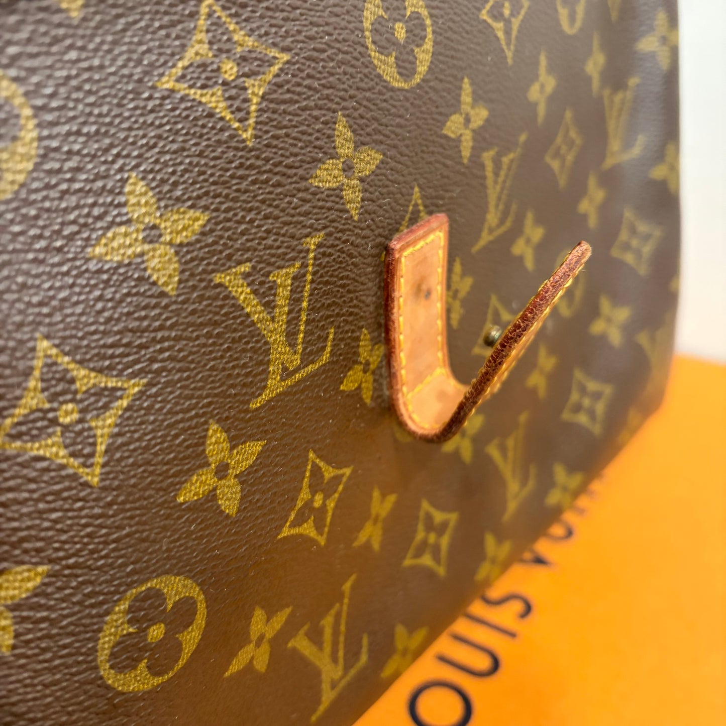 #8006 LOUIS VUITTON Monogram Vintage Pochette Pliante (RARE!)