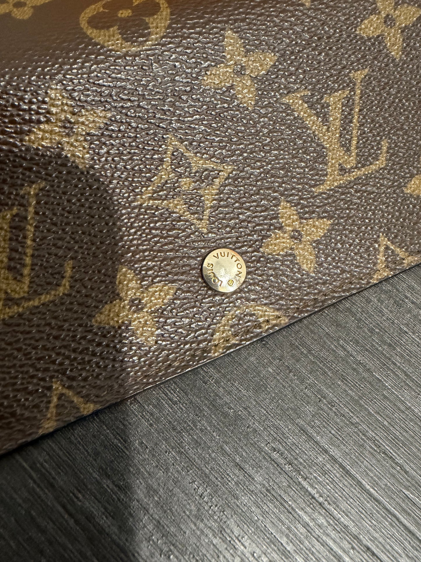 #1101-02 LOUIS VUITTON Monogram Wallet with Removable Chain