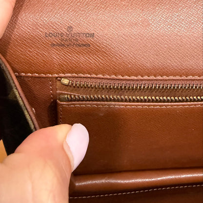 #1101-08 LOUIS VUITTON Monogram Dame 28 with Removable Chain