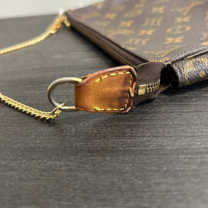 CLEARANCE #1008 LOUIS VUITTON Monogram Pochette