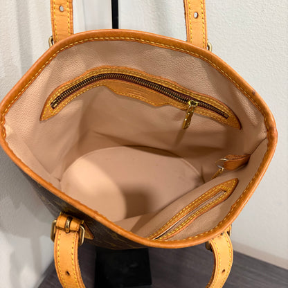 #1710 LOUIS VUITTON Monogram Bucket PM