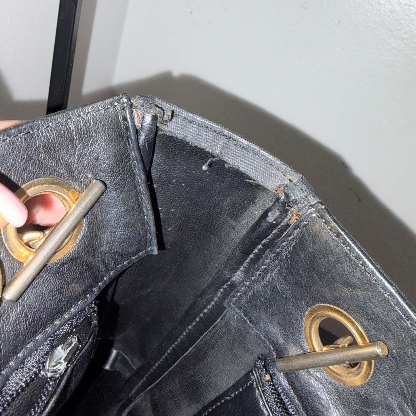 #1106 CHANEL Vintage Black Lambskin Tote
