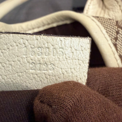 #9112 GUCCI Classic GG Signature Princy Medium