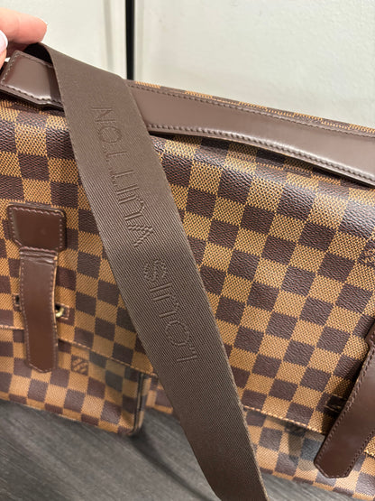 8882 LOUIS VUITTON Damier Broadway Shoulder Bag