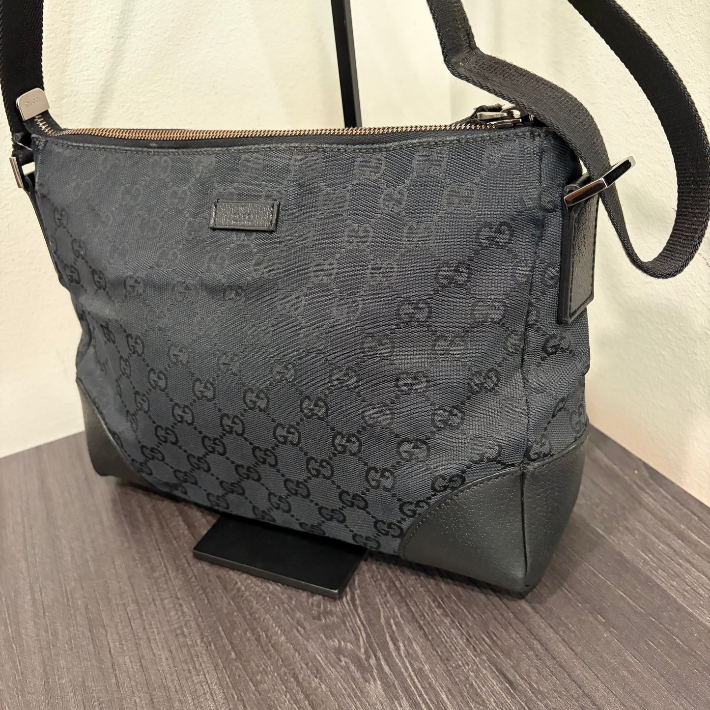 #3231 GUCCI Black Canvas Shoulder Bag