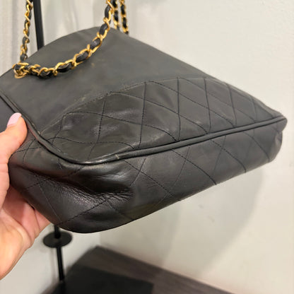 #1106 CHANEL Vintage Black Lambskin Tote