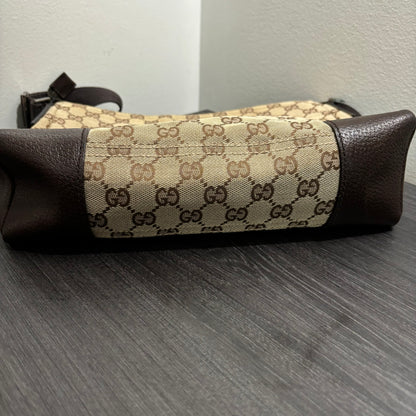 #240 Gucci Crossbody