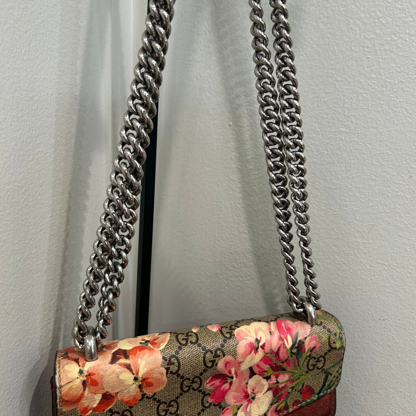 1081 GUCCI Blooms Dionysus Mini MSRP $2700