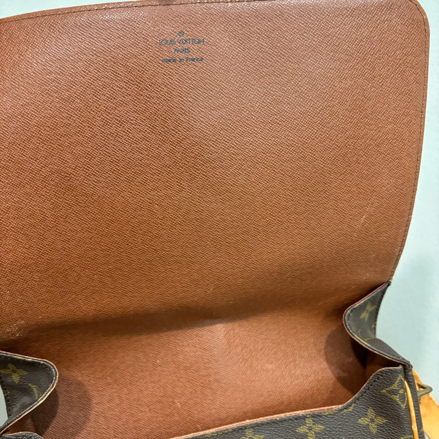 #336 LOUIS VUITTON Cartouchiere GM