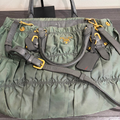 8852 PRADA Tessuto Nylon Gauffre