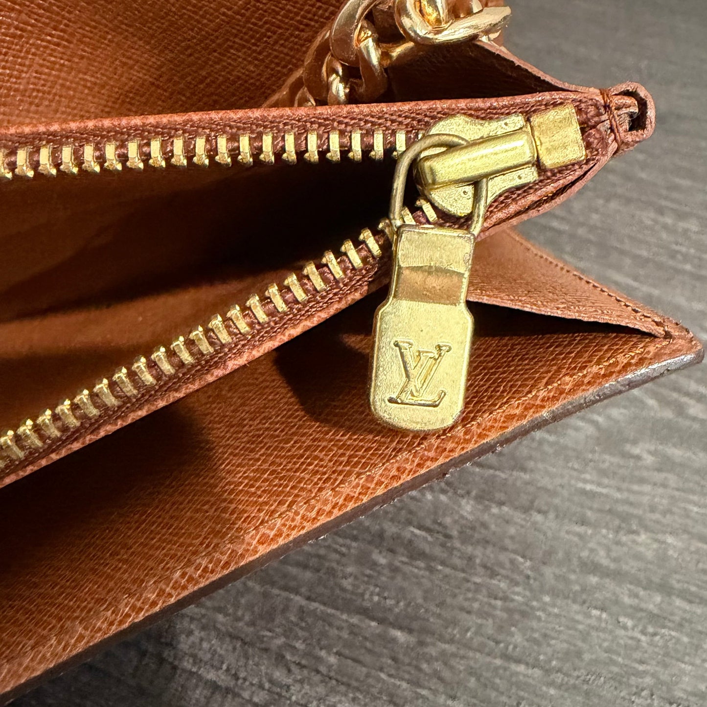 BF-01 LOUIS VUITTON Monogram Long Wallet