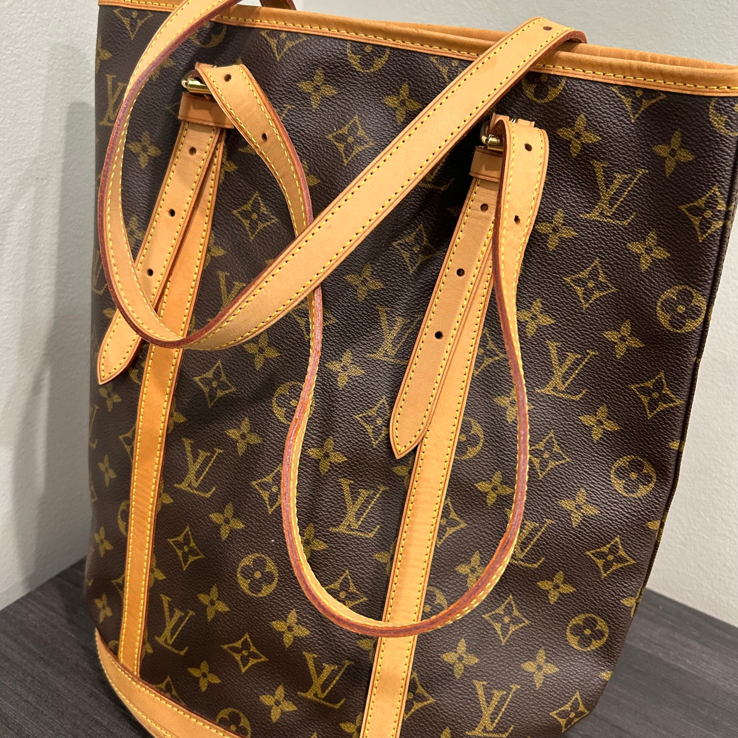 #417 LOUIS VUITTON Bucket GM