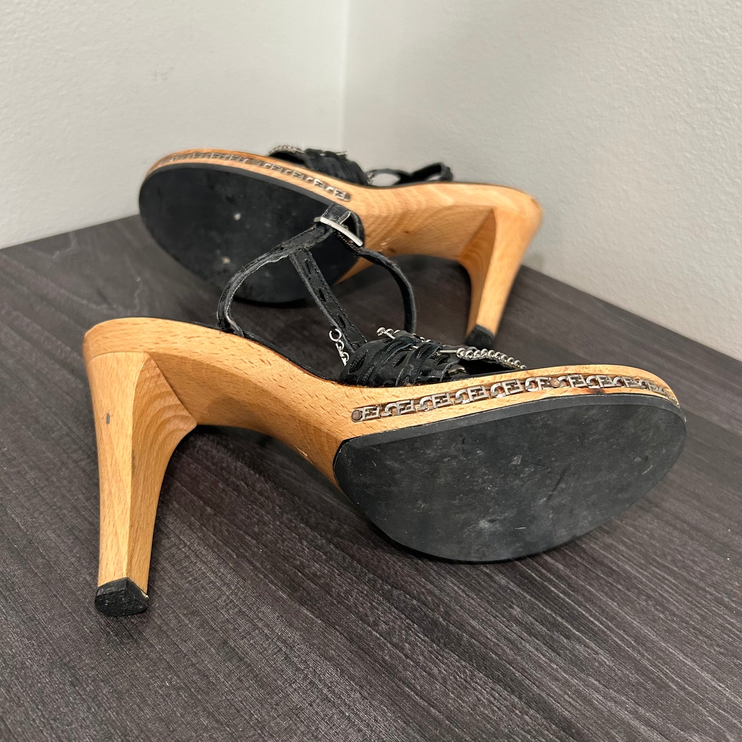 CLEARANCE Fendi Shoes 35EU