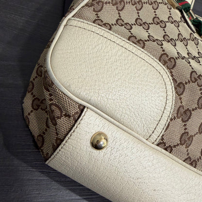 #9112 GUCCI Classic GG Signature Princy Medium