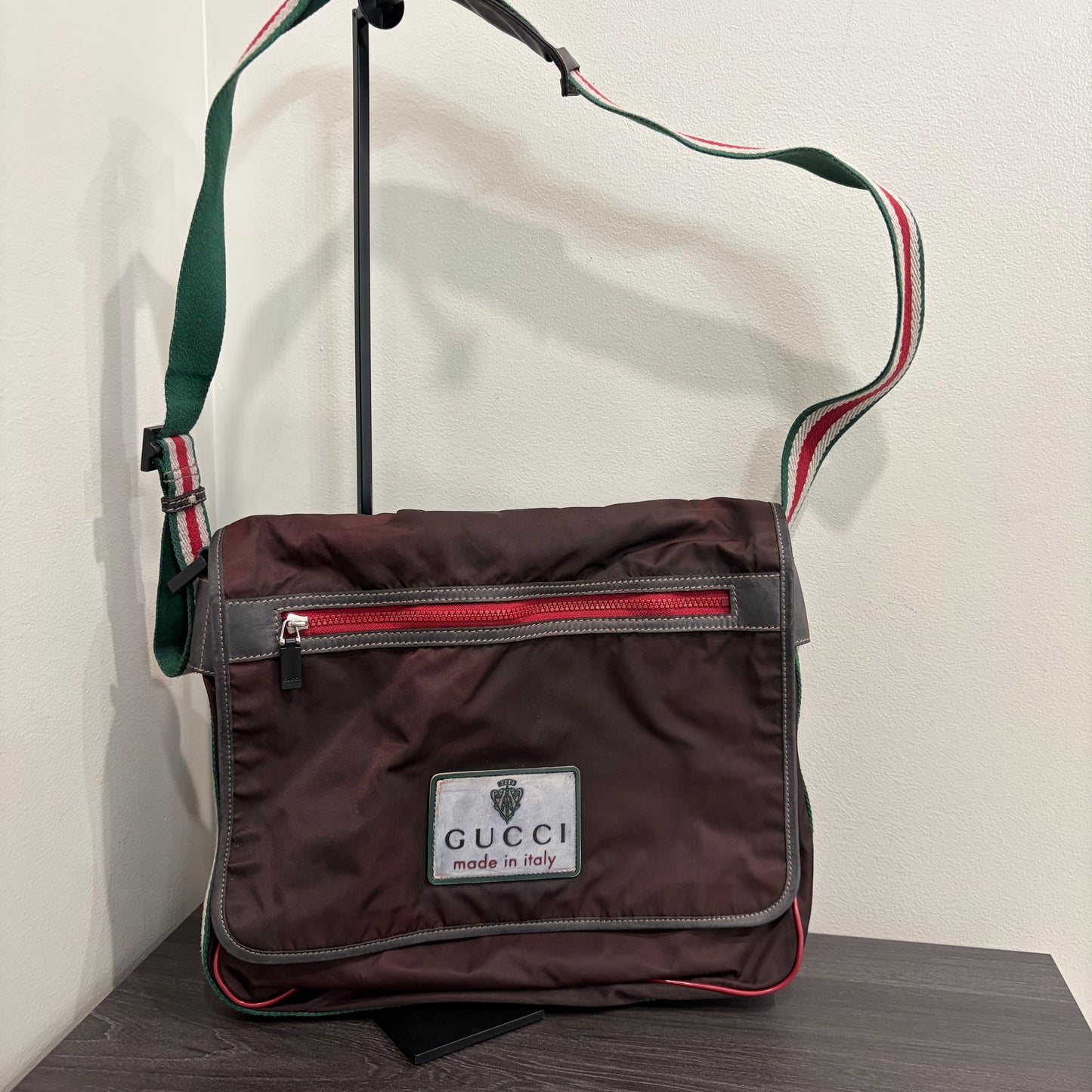 #9110 GUCCI Vintage Synthetic Laptop Satchel