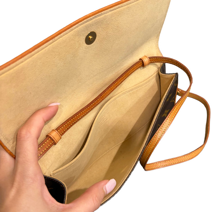 #8211 LOUIS VUITTON Monogram Twin Pochette GM