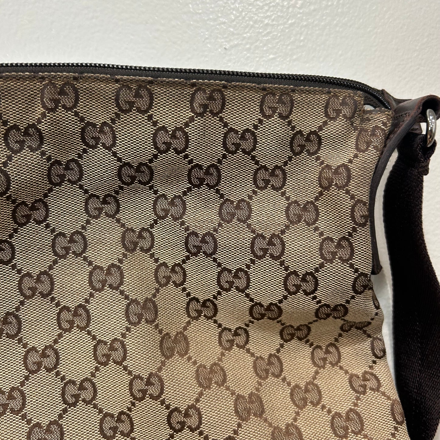 1013 GUCCI Messenger