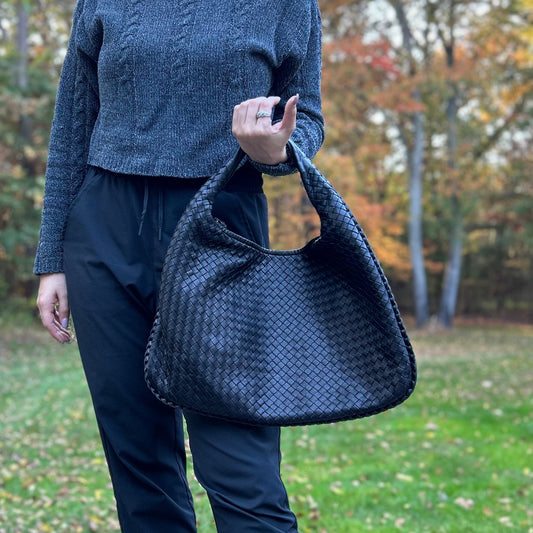 BOTTEGA VENETA Intrecciato Medium Veneta Hobo