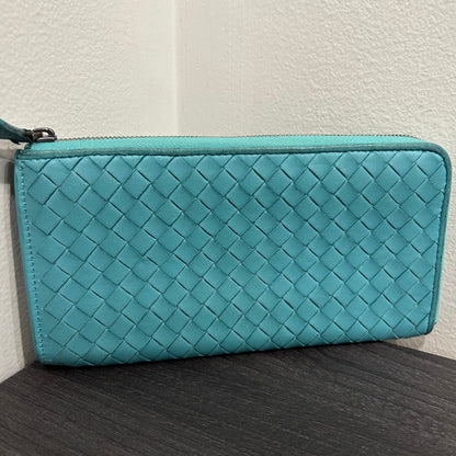 SOLD! Bottega Venneta Zip Wallet