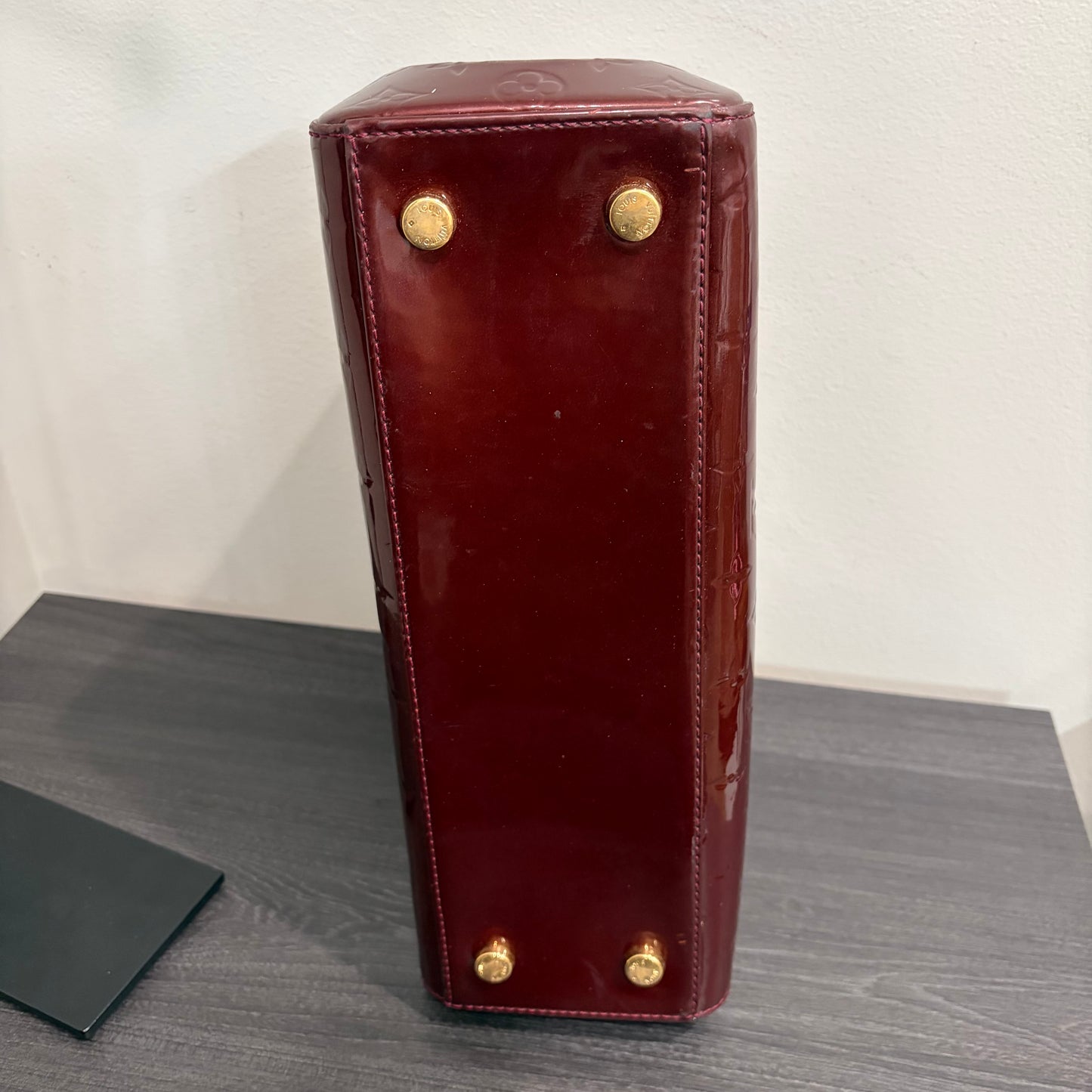 8891 LOUIS VUITTON Burgundy Vernis Brea MM