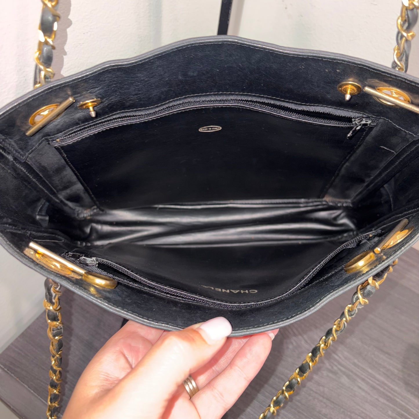 #1106 CHANEL Vintage Black Lambskin Tote