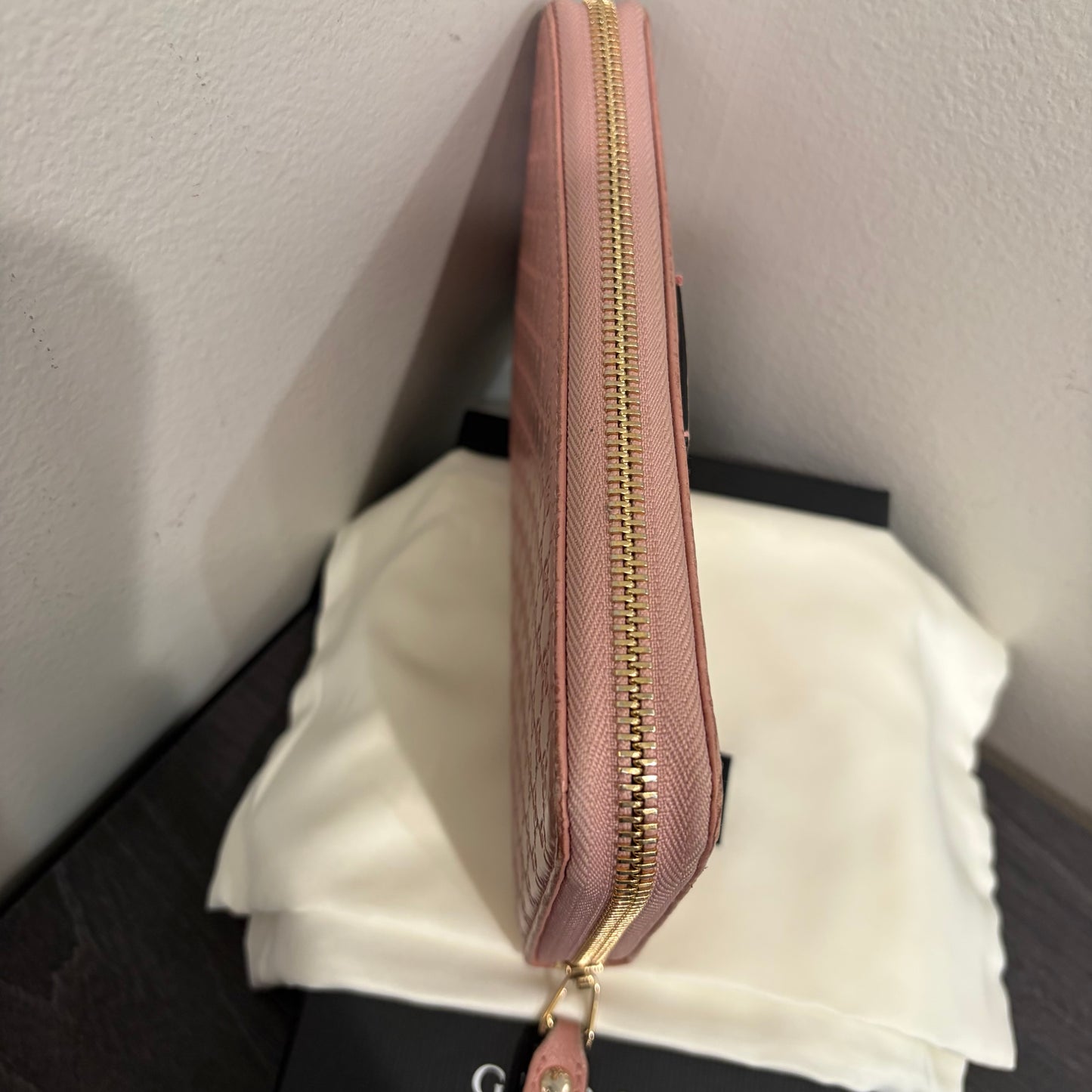 #1101-18 GUCCI Pink Guccissima Zip Wallet