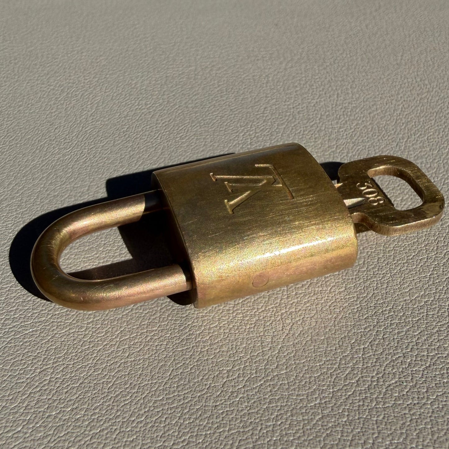 #1101-13 LOUIS VUITTON Lock & Key No. 308