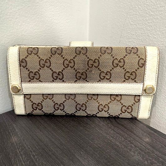 SOLD! Gucci GG Wallet