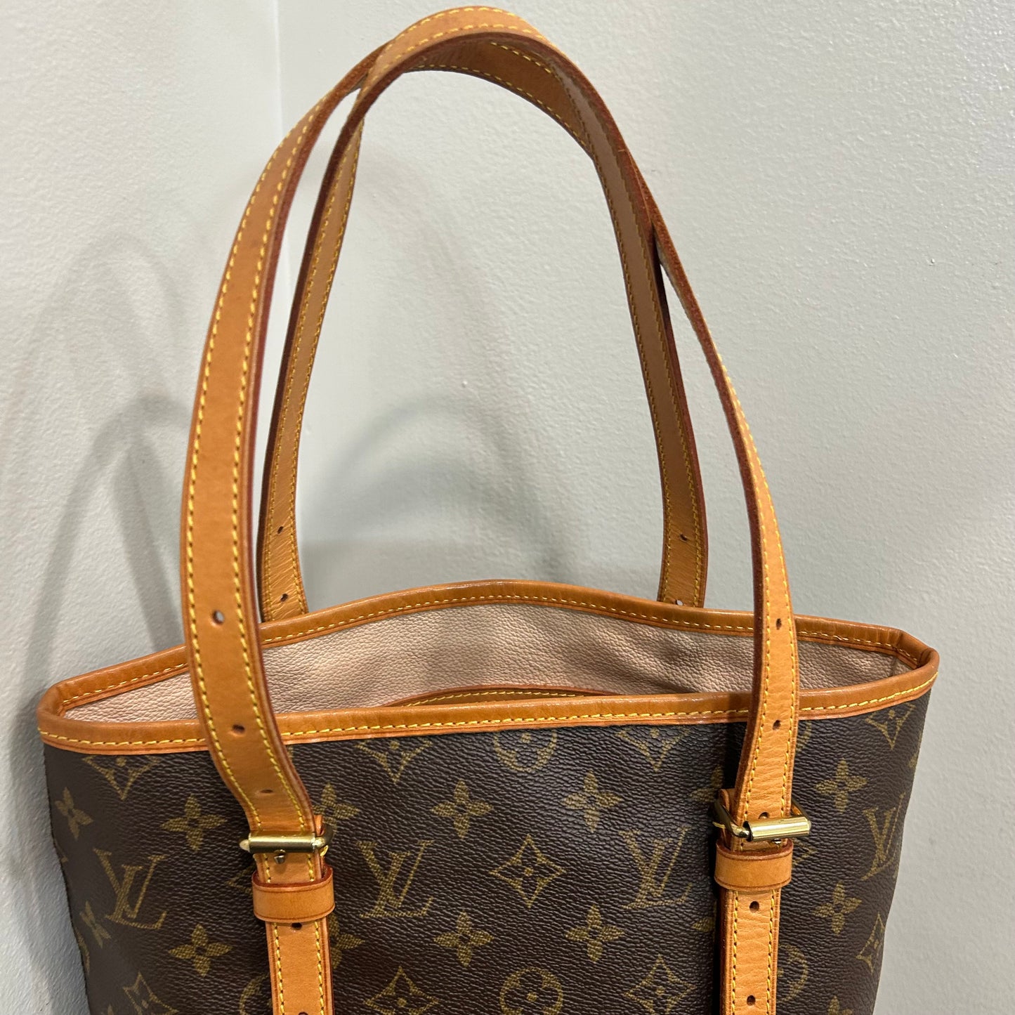 #318 LOUIS VUITTON Bucket GM