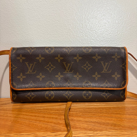 #110 LOUIS VUITTON Twin GM