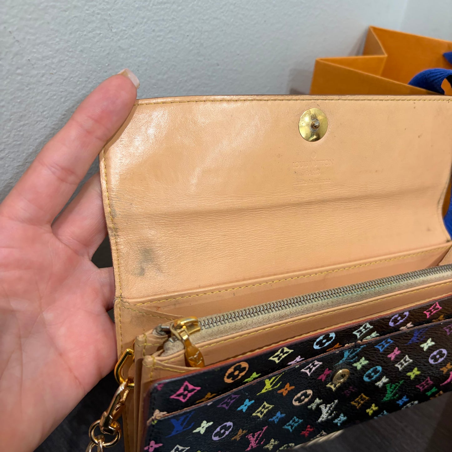 #1101-16 LOUIS VUITTON x MURAKAMI Sarah Wallet with Removable Chain