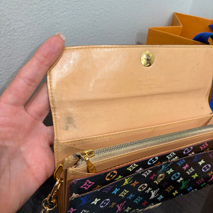 #1101-16 LOUIS VUITTON x MURAKAMI Sarah Wallet with Removable Chain