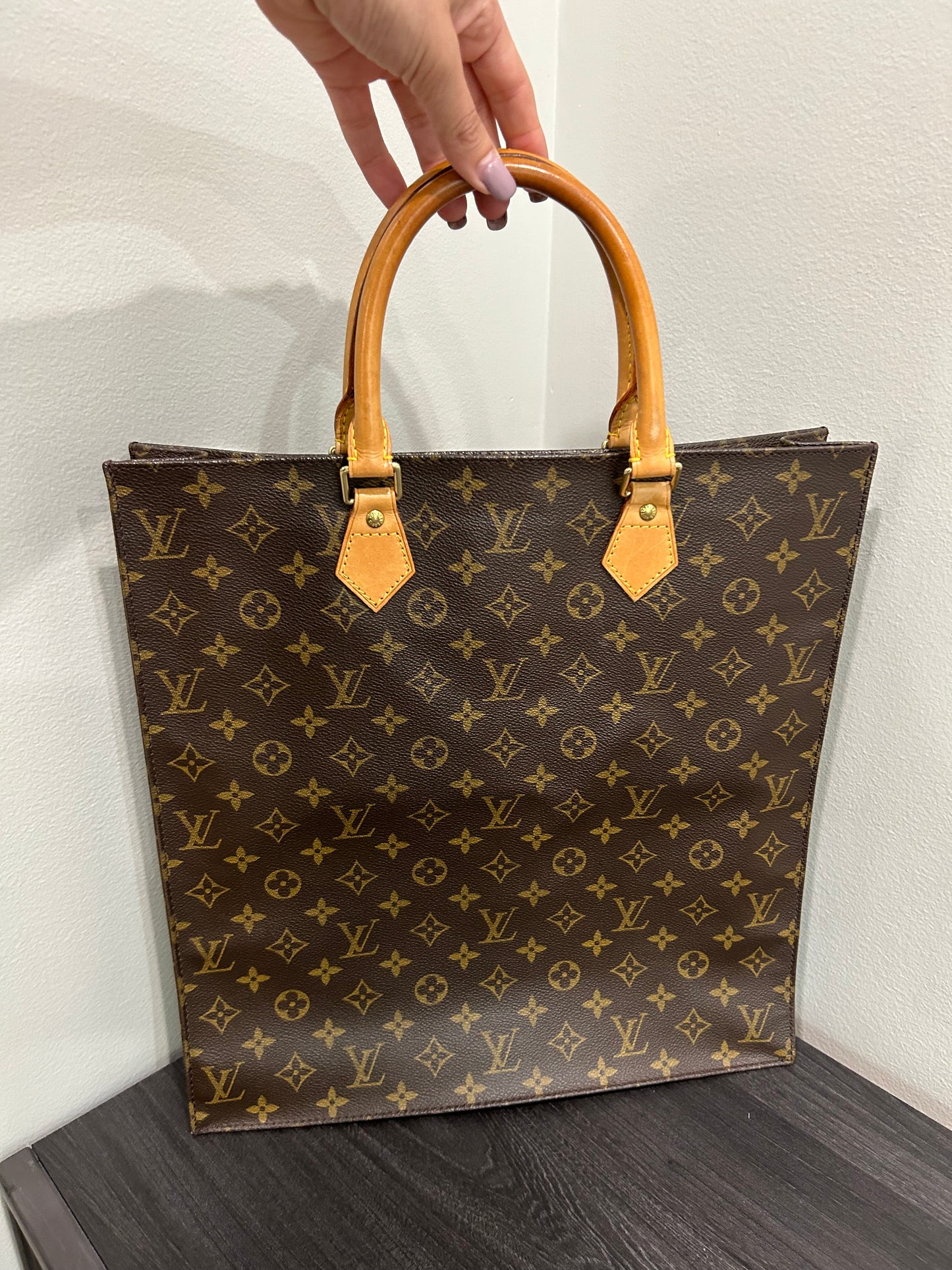 SOLD! Louis Vuitton Monogram Sac Plat