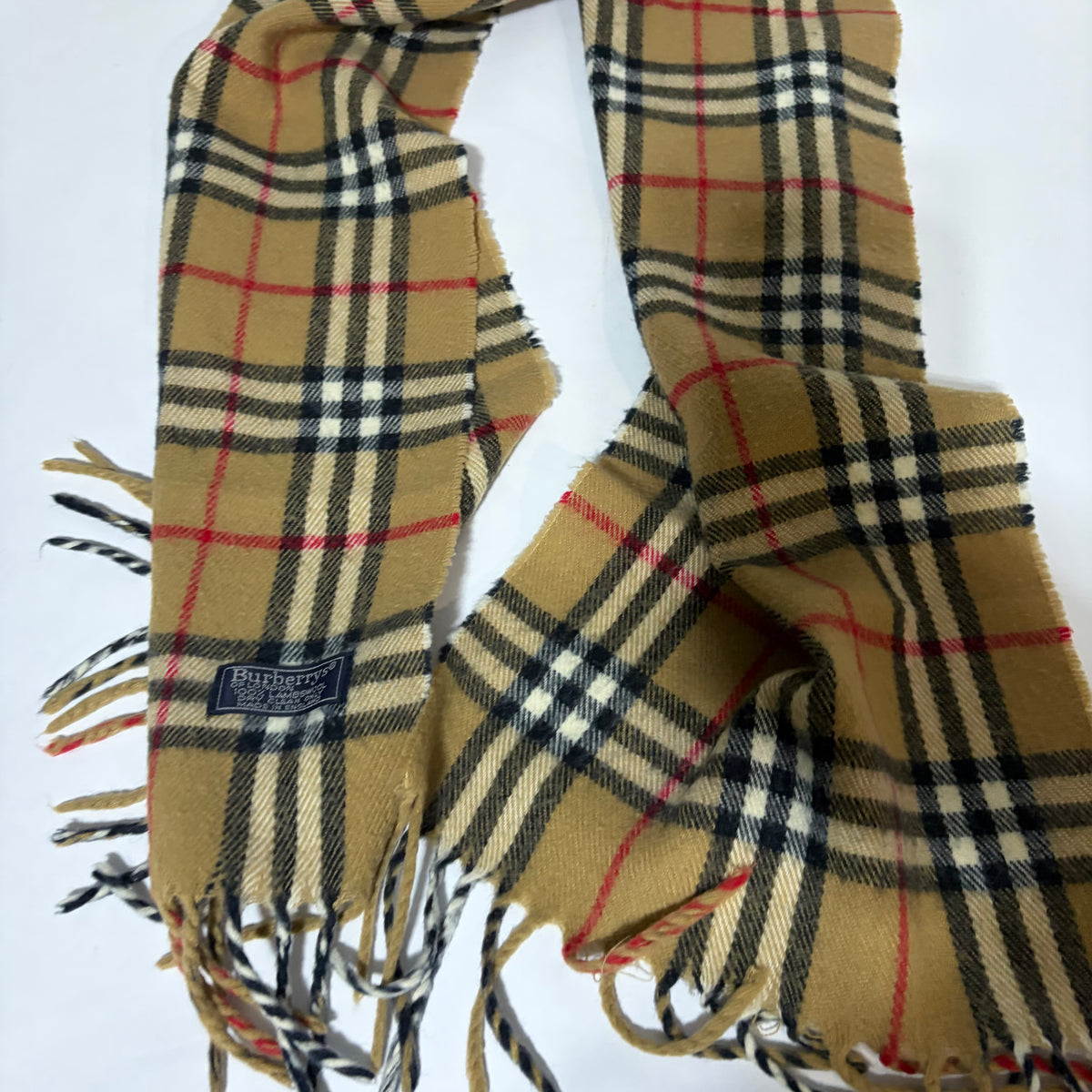 #114 BURBERRY Scarf