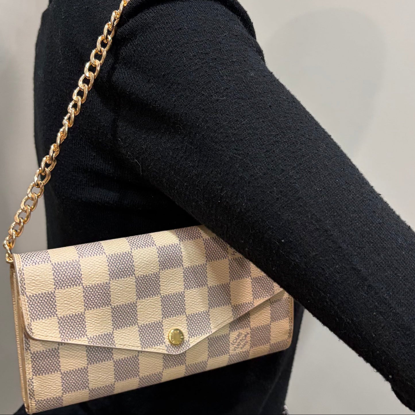 BF-02 LOUIS VUITTON Damier Azur Wallet