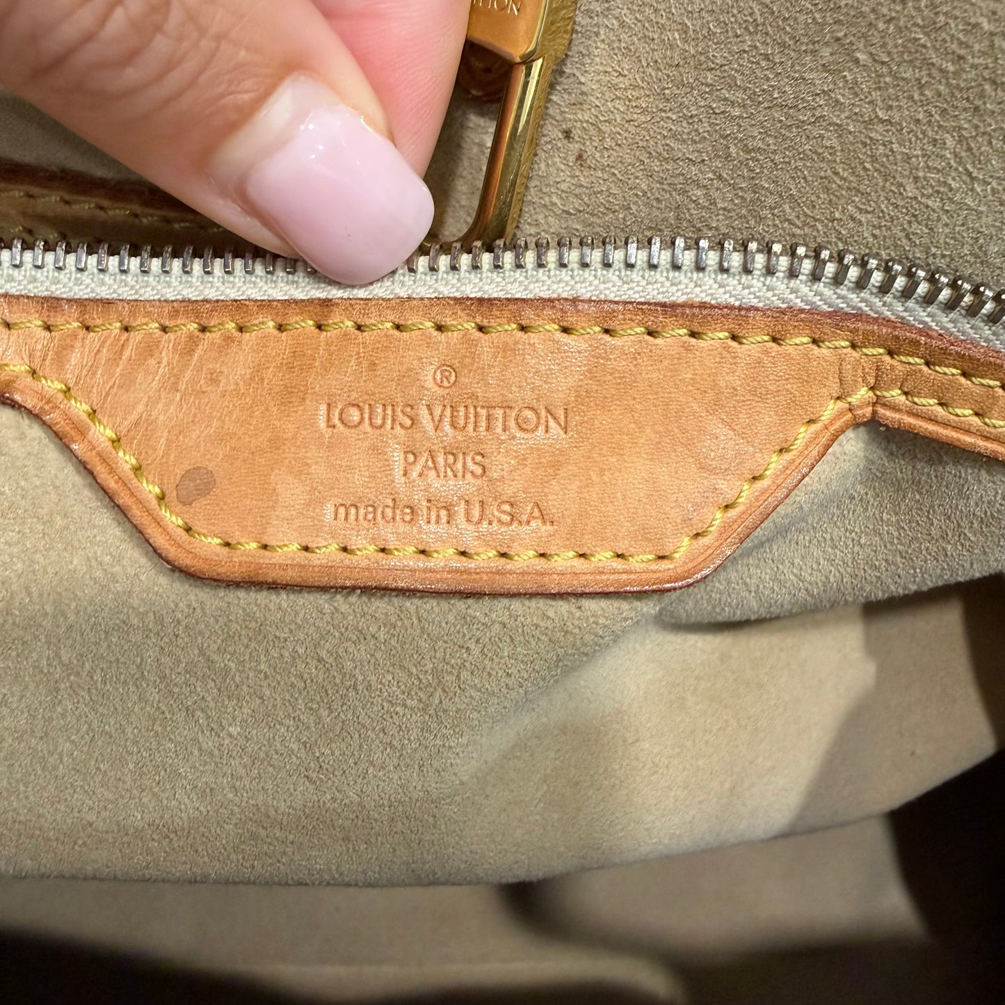 #1107 LOUIS VUITTON Damier Hampstead MM