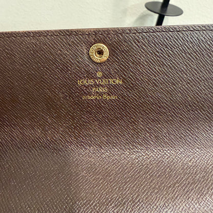 8859 LOUIS VUITTON Damier Ebene Sarah Wallet