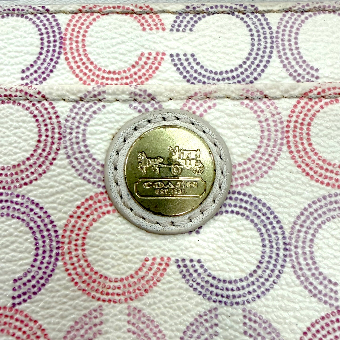 1215-08 COACH Zip Wallet