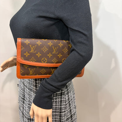 #8242 LOUIS VUITTON Monogram Dame 26 with Removable Chain