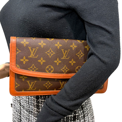 #8242 LOUIS VUITTON Monogram Dame 26 with Removable Chain