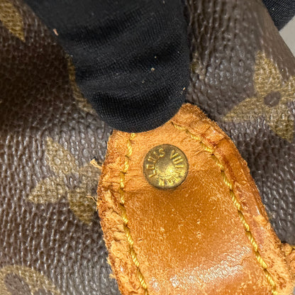 #8267 LOUIS VUITTON Saumur 43