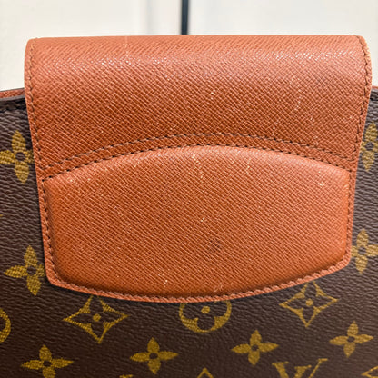 BF-05 LOUIS VUITTON Monogram Courcelles Clutch