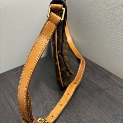 #233 LOUIS VUITTON Musette Tango